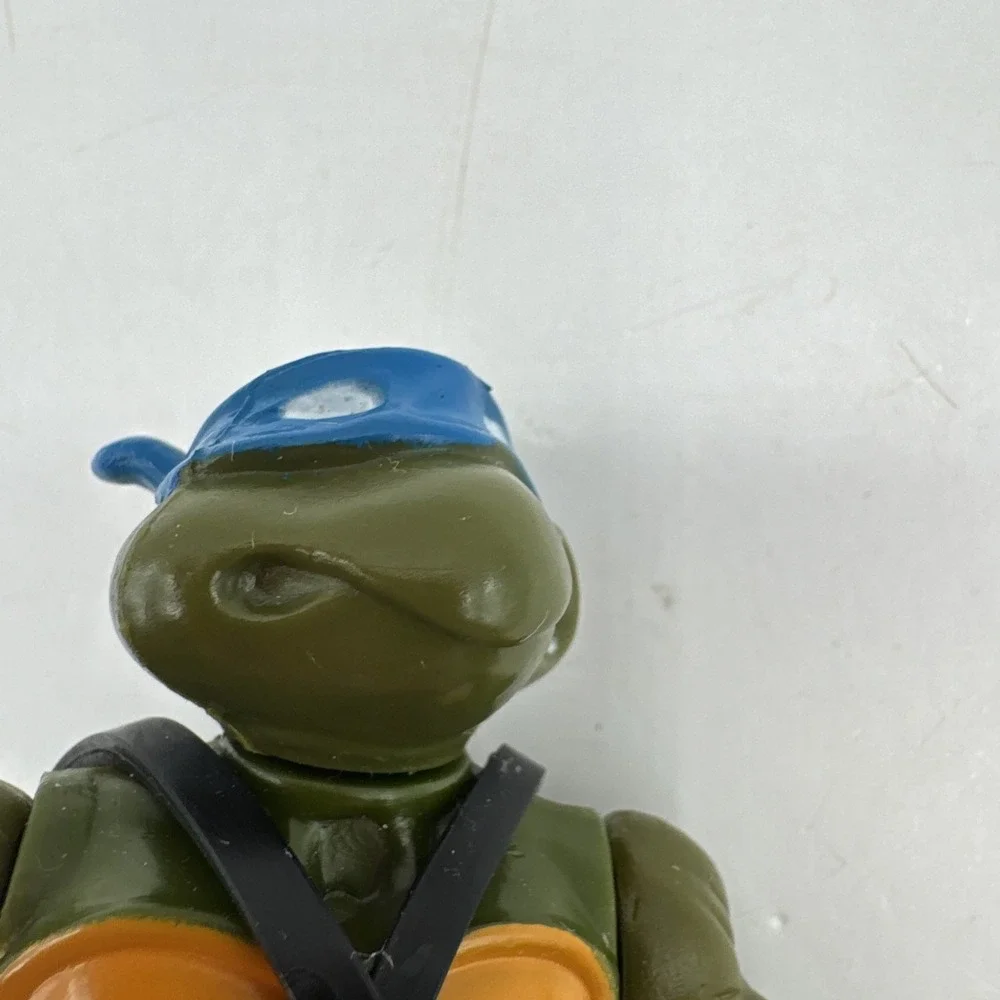 1988 Teenage‎ Mutant Ninja Turtles TMNT Leonardo Action Figure W/ Belt